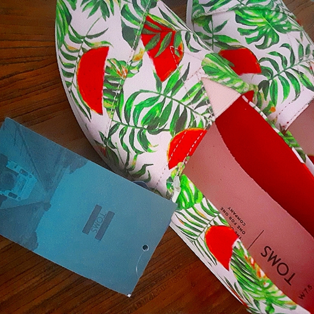 Watermelon TOMS new with tags 7 1/2
